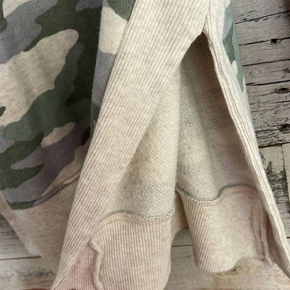 Aerie women’s camouflage sweatshirt. Size small - Picture 3 of 4